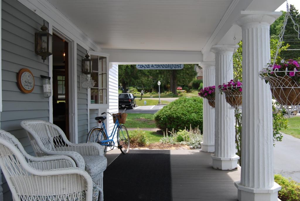 The French Country Inn Lake Geneva Exterior photo